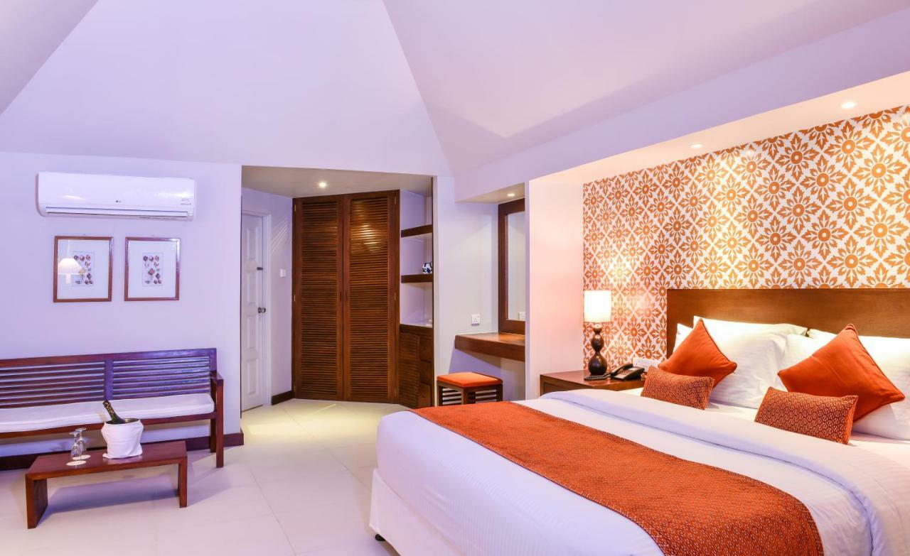 Hotel Adaaran Select Huduran Fushi Hudhuranfushi Esterno foto